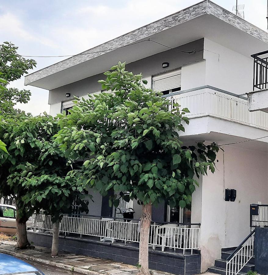Ourania Apartment 아스프로발타 외부 사진