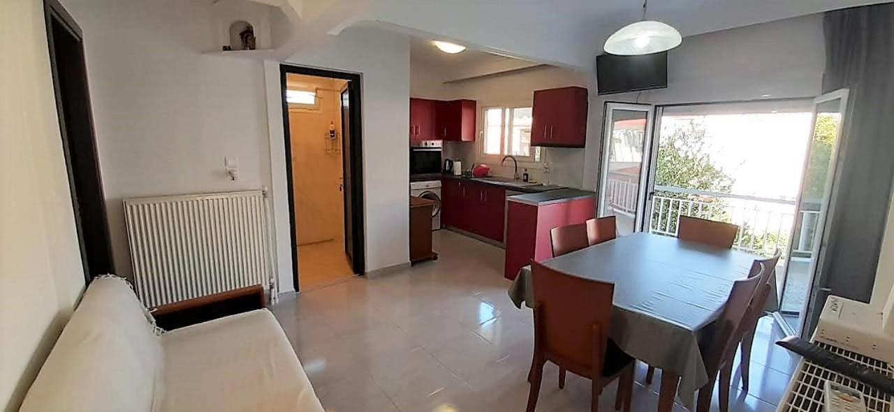 Ourania Apartment 아스프로발타 외부 사진